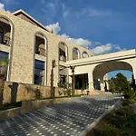 Panorama & فندق إلباسان