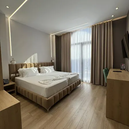 فندق Panorama & 4*