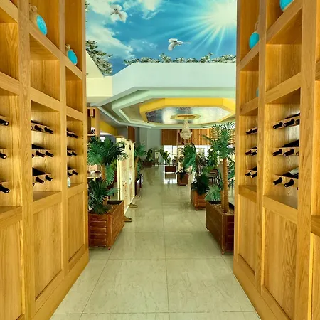 Panorama & 4* エルバサン