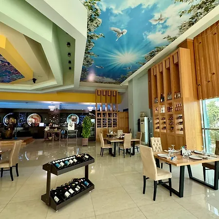Panorama & 4* إلباسان